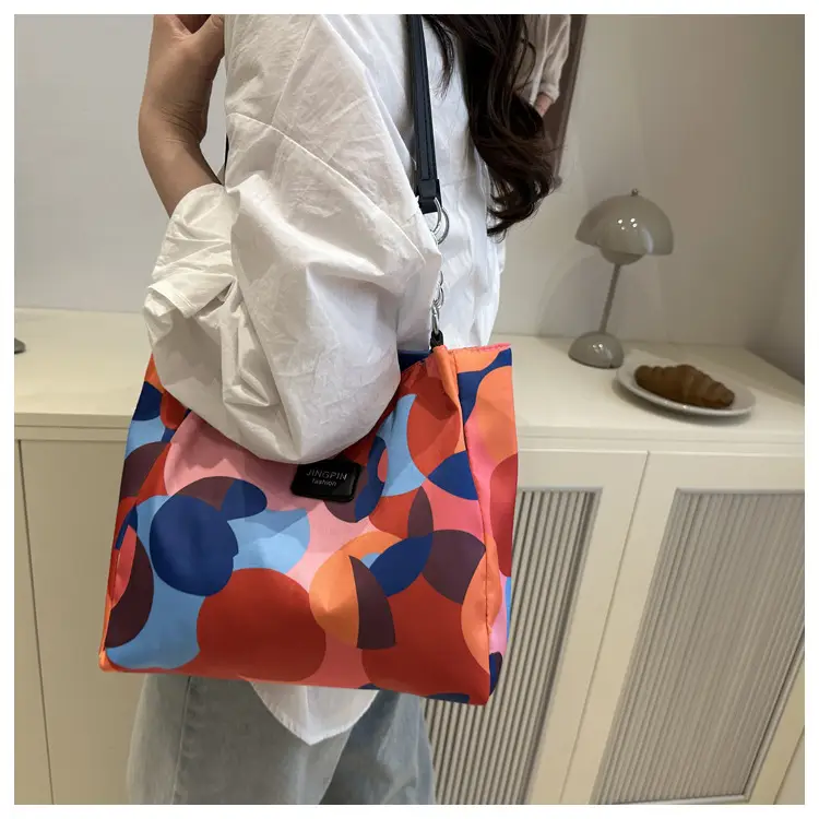 2025 Printed Color Contrast Women's Tote Bag Large Capacity — feature 47
