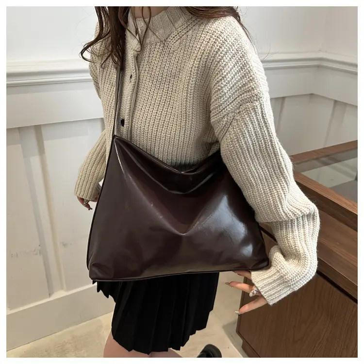 Maroon Leather Crossbody Bag for Women Large Capacity — feature 21