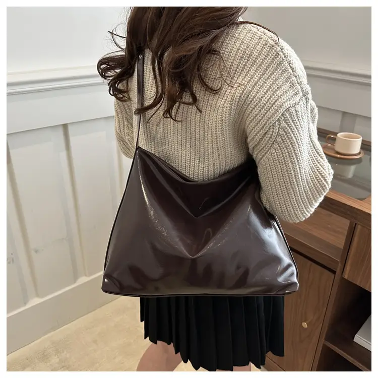 Maroon Leather Crossbody Bag for Women Large Capacity — feature 23