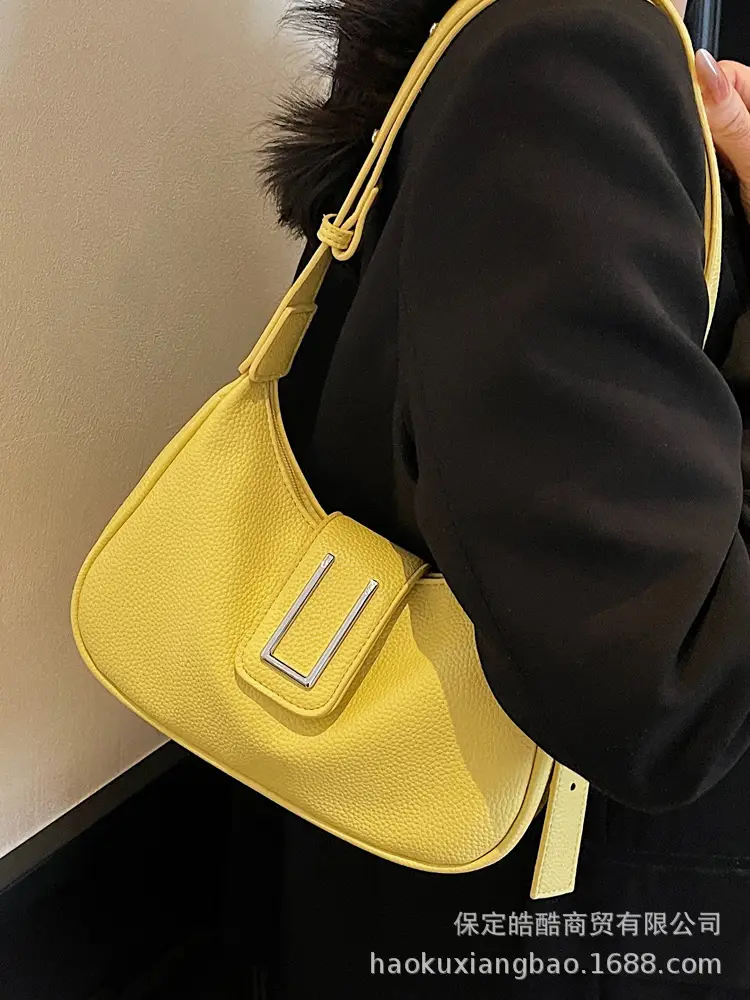 Red Retro Crossbody Bag for Women Summer 2025