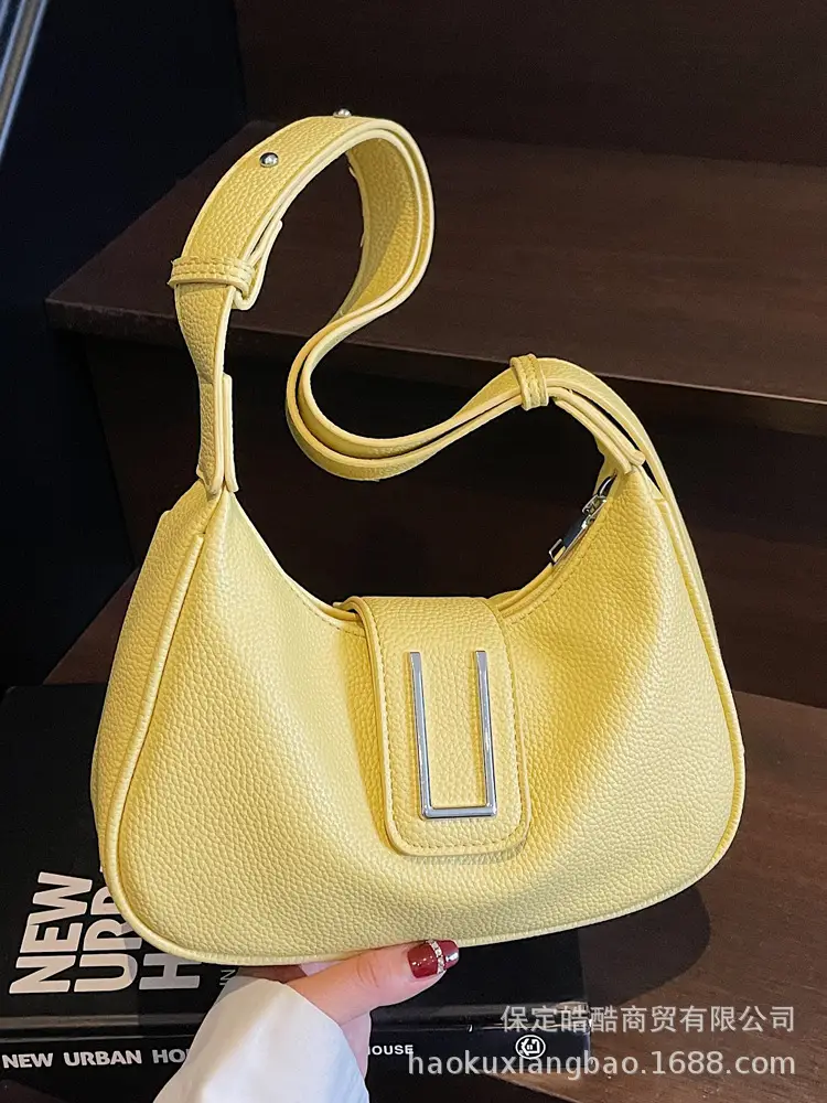Red Retro Crossbody Bag for Women Summer 2025