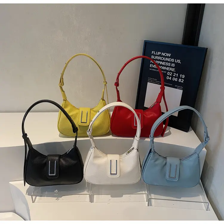 Red Retro Crossbody Bag for Women Summer 2025 — feature 12