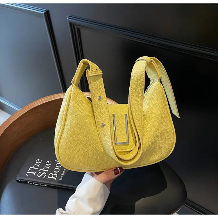 Red Retro Crossbody Bag for Women Summer 2025 — feature 13