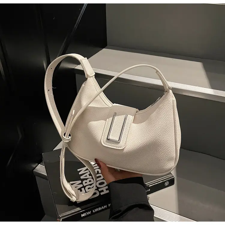 Red Retro Crossbody Bag for Women Summer 2025 — feature 16