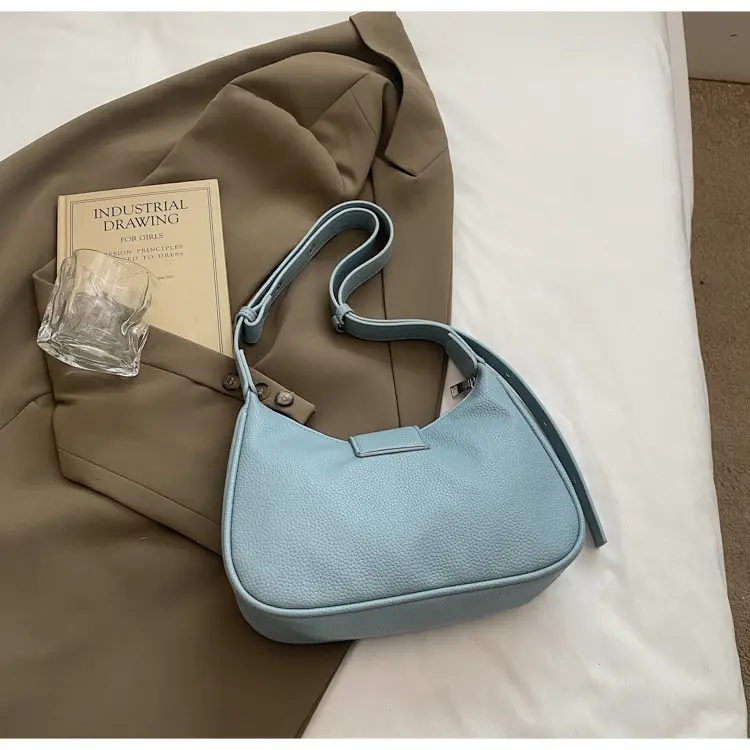 Red Retro Crossbody Bag for Women Summer 2025 — feature 21