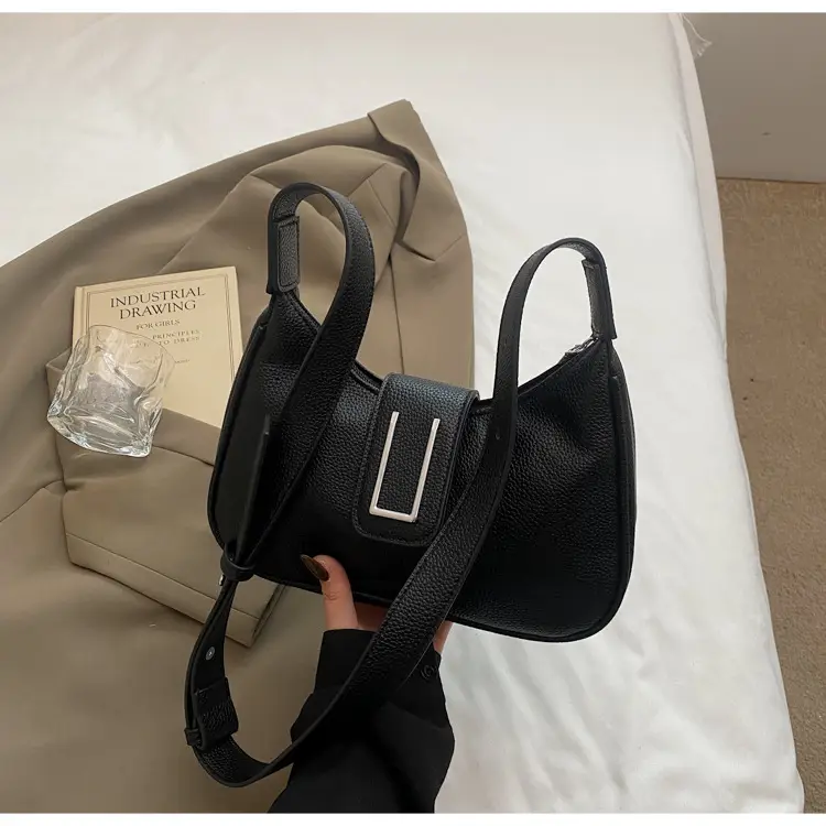 Red Retro Crossbody Bag for Women Summer 2025 — feature 22