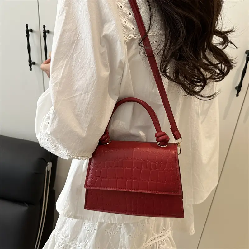 Black Quilted Shoulder Bag for Women 2025 - Image 7