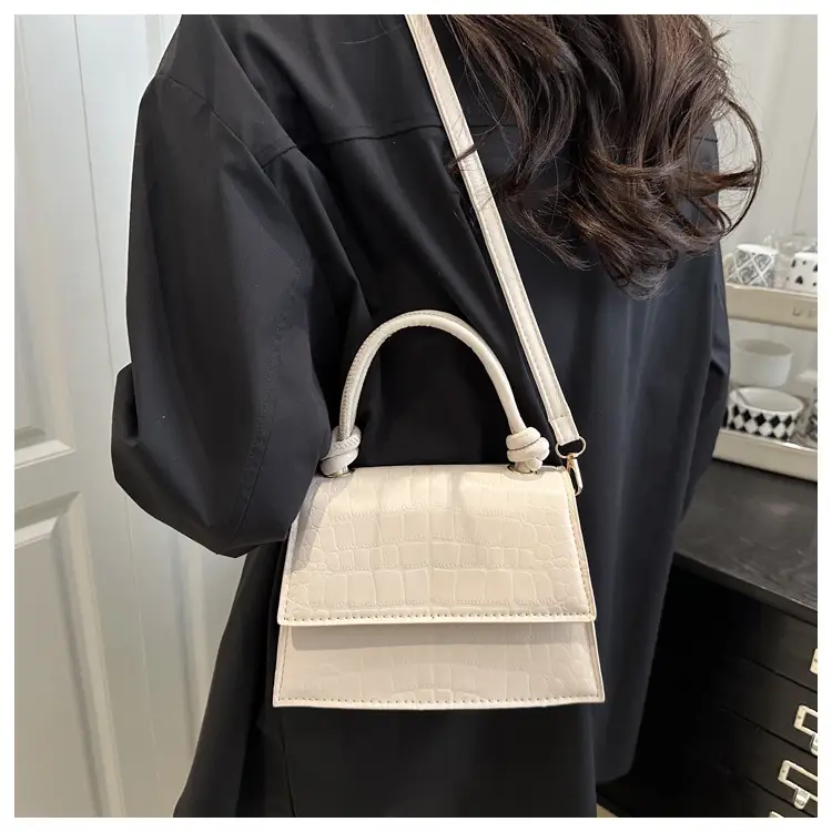 Black Quilted Shoulder Bag for Women 2025 — feature 17