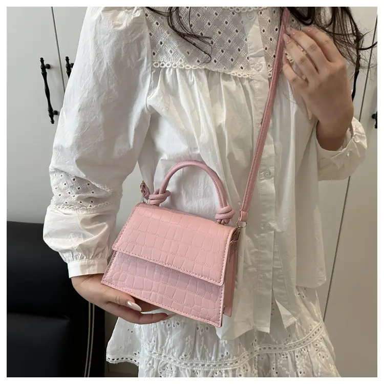 Black Quilted Shoulder Bag for Women 2025 — feature 26