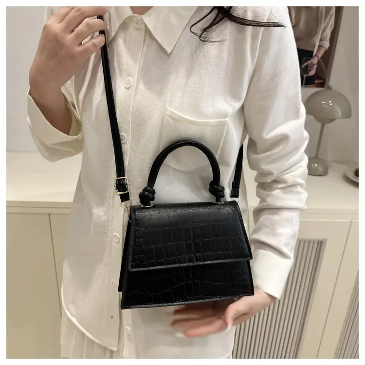 Black Quilted Shoulder Bag for Women 2025 — feature 29