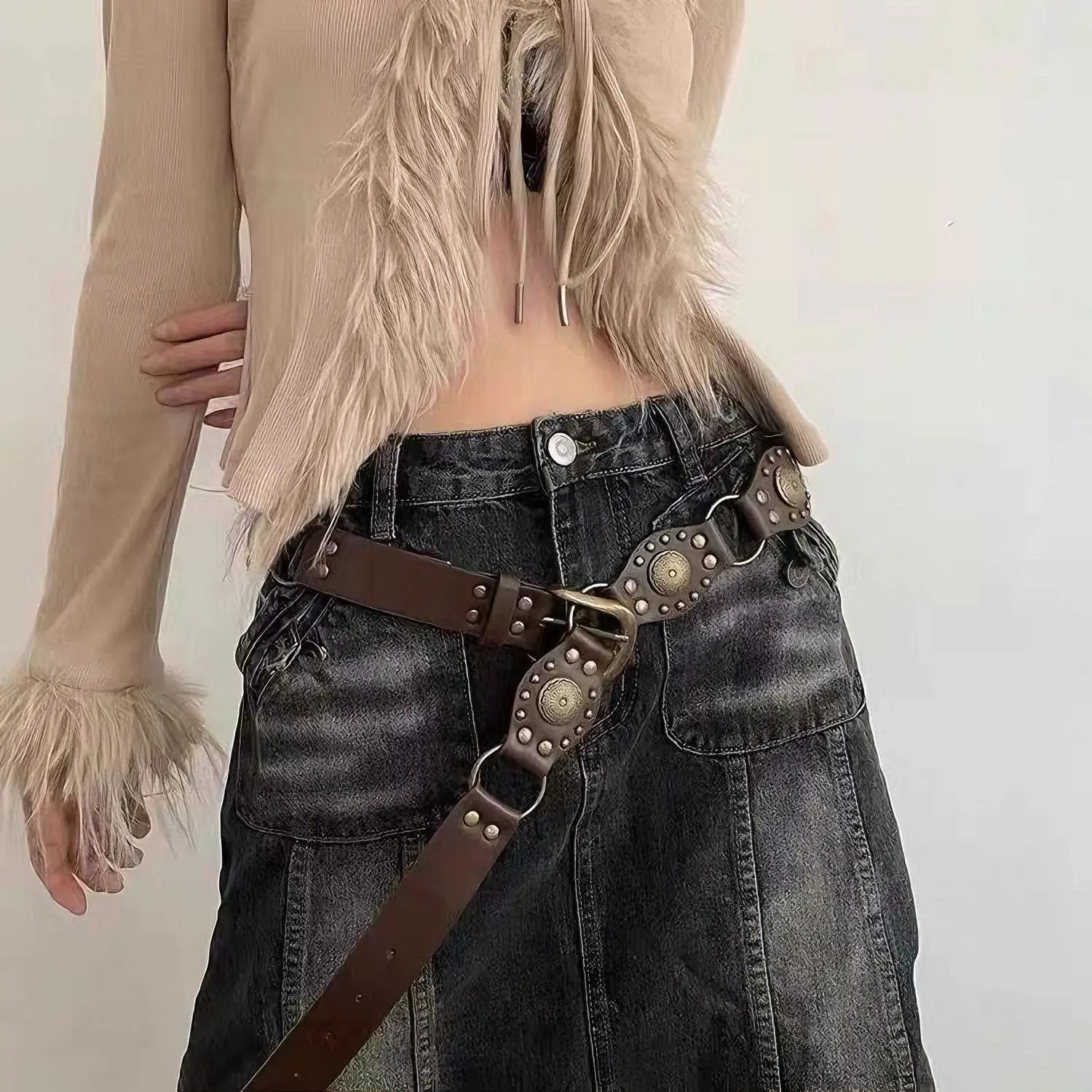 Vintage Brown Rivet Belt for Women — feature 8