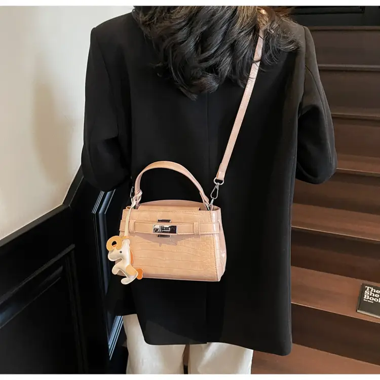 Women's Square Handbag with Pearl Decor 2025 — feature 15
