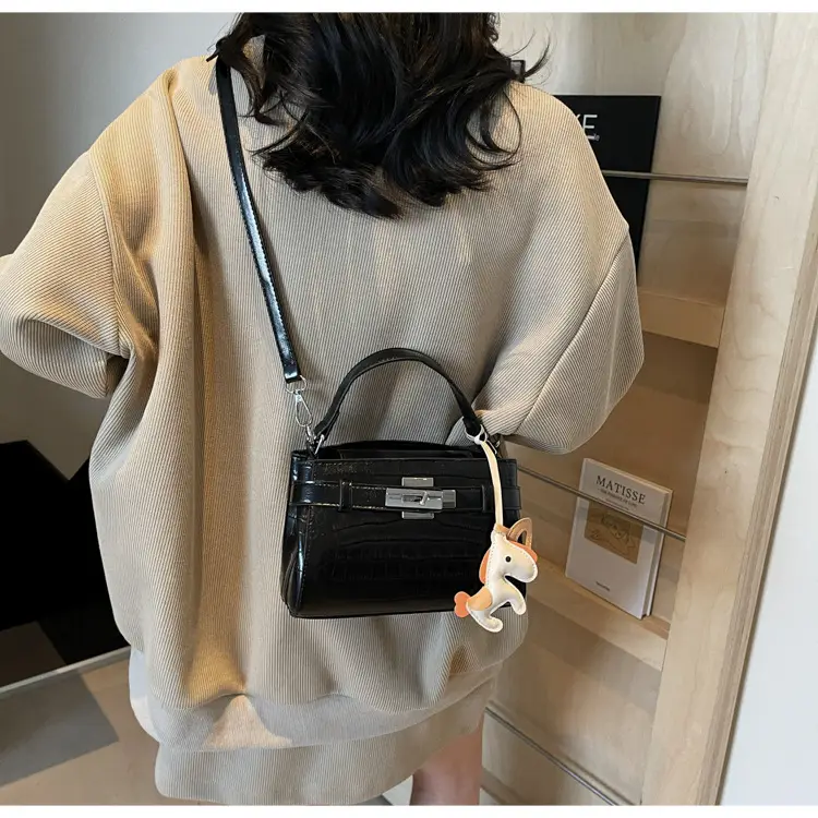 Women's Square Handbag with Pearl Decor 2025 — feature 19