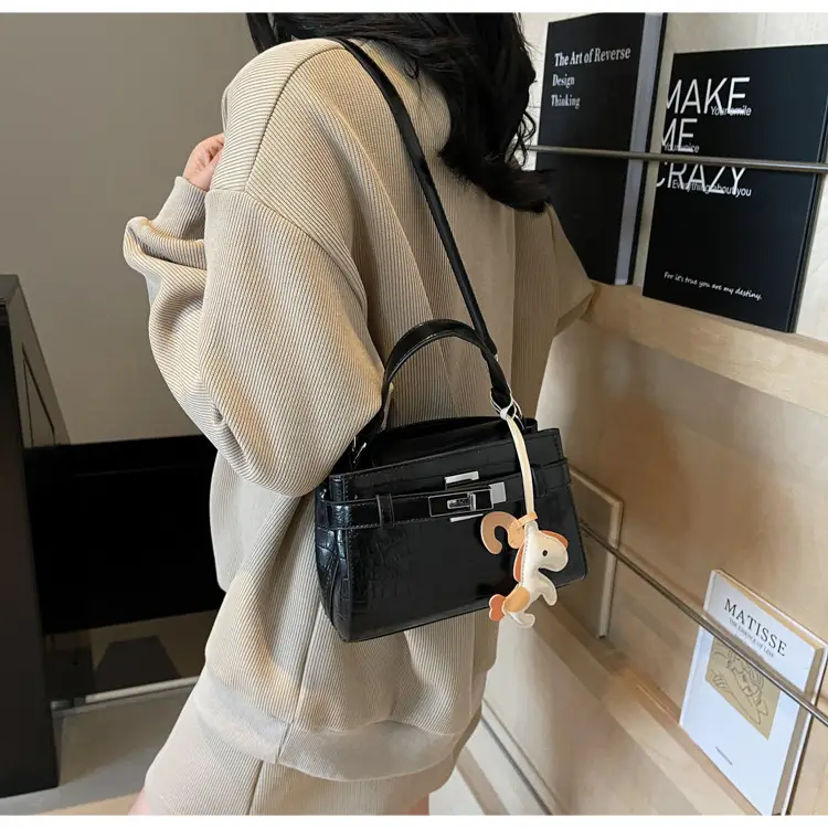 Women's Square Handbag with Pearl Decor 2025 — feature 21