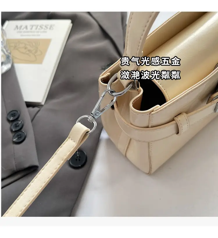 Women's Square Handbag with Pearl Decor 2025 — feature 4