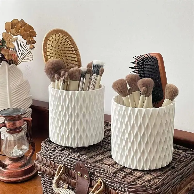 White Rotating Makeup Brush Storage Tube