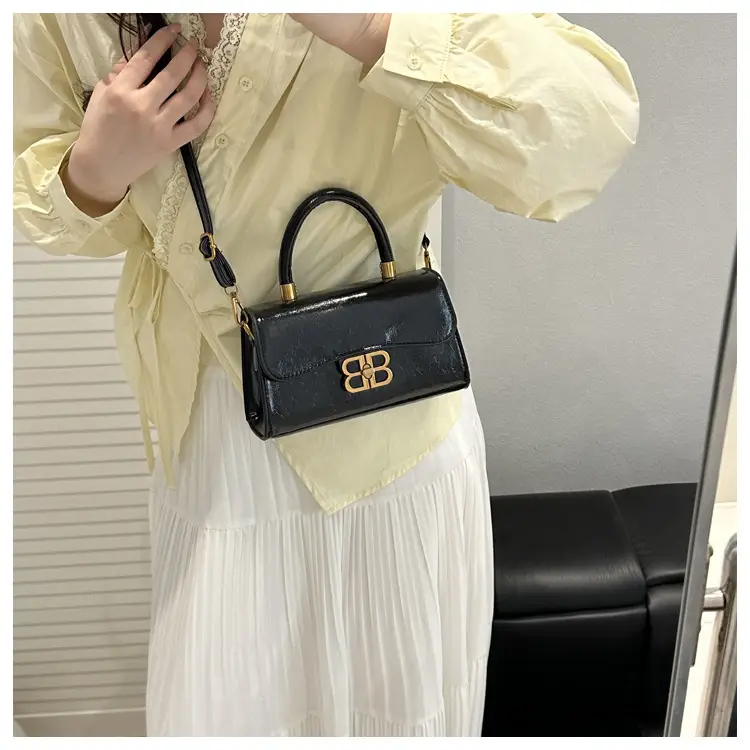 Korean Fashion Lock Shoulder Bag Women 2025 Summer — feature 31
