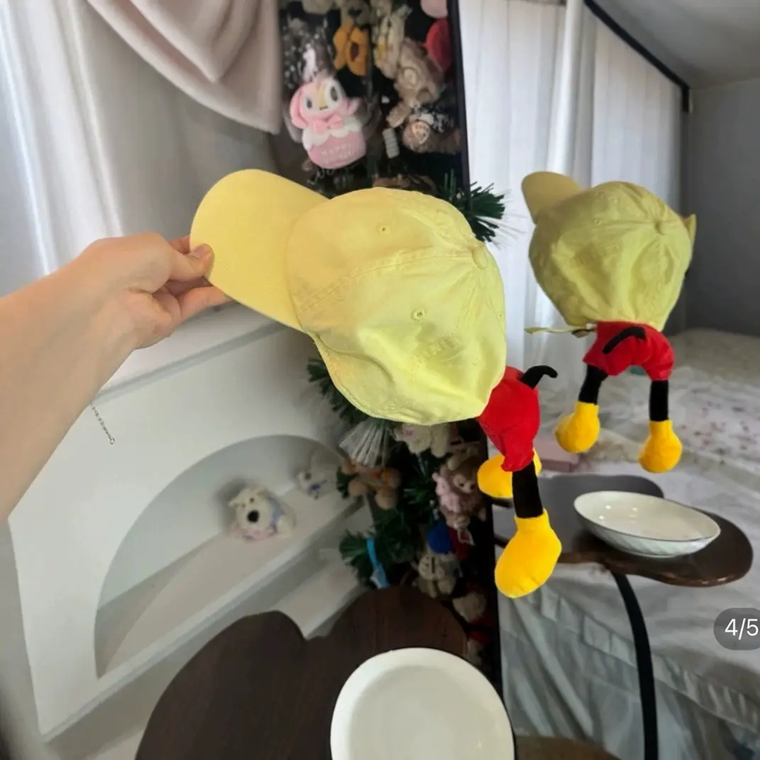 Mickey Butt Cap with Curved Brim & Peaked Design - Image 14