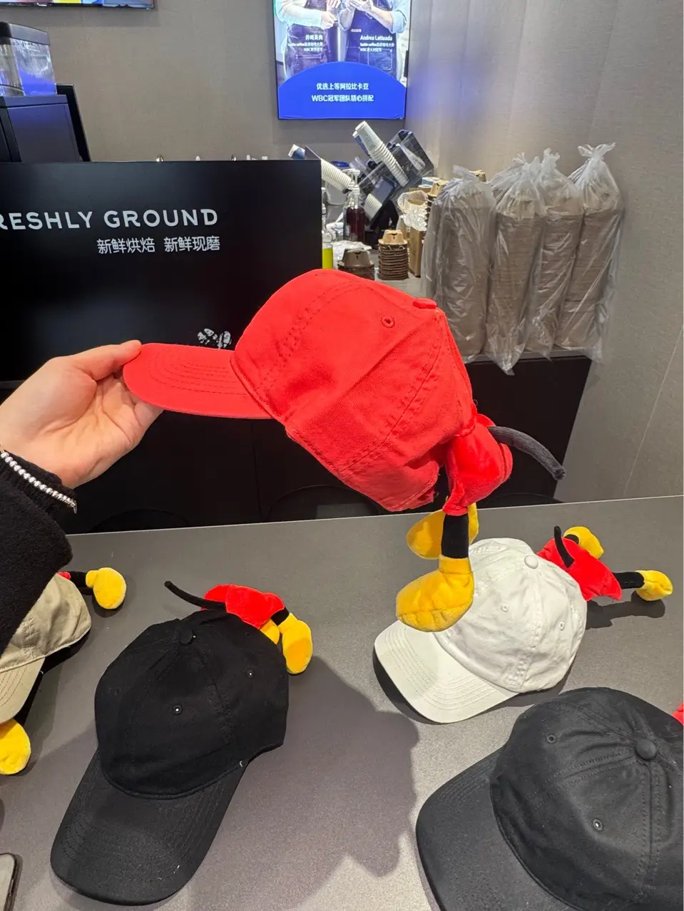 Mickey Butt Cap with Curved Brim & Peaked Design — feature 5