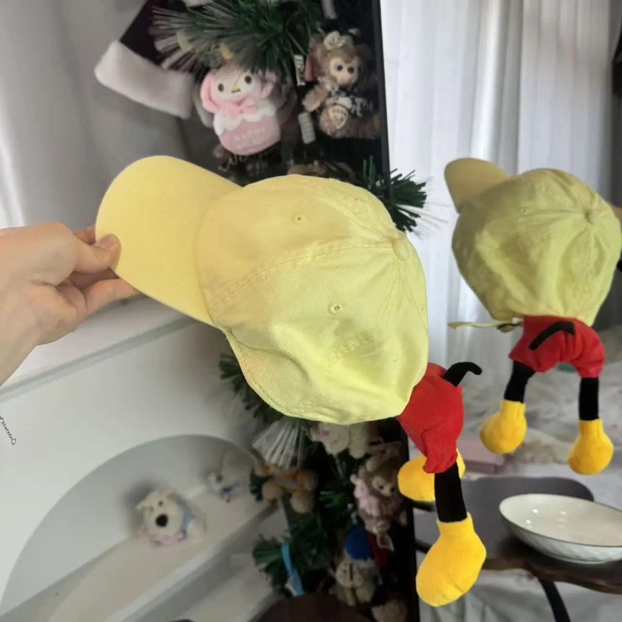Mickey Butt Cap with Curved Brim & Peaked Design - Image 2
