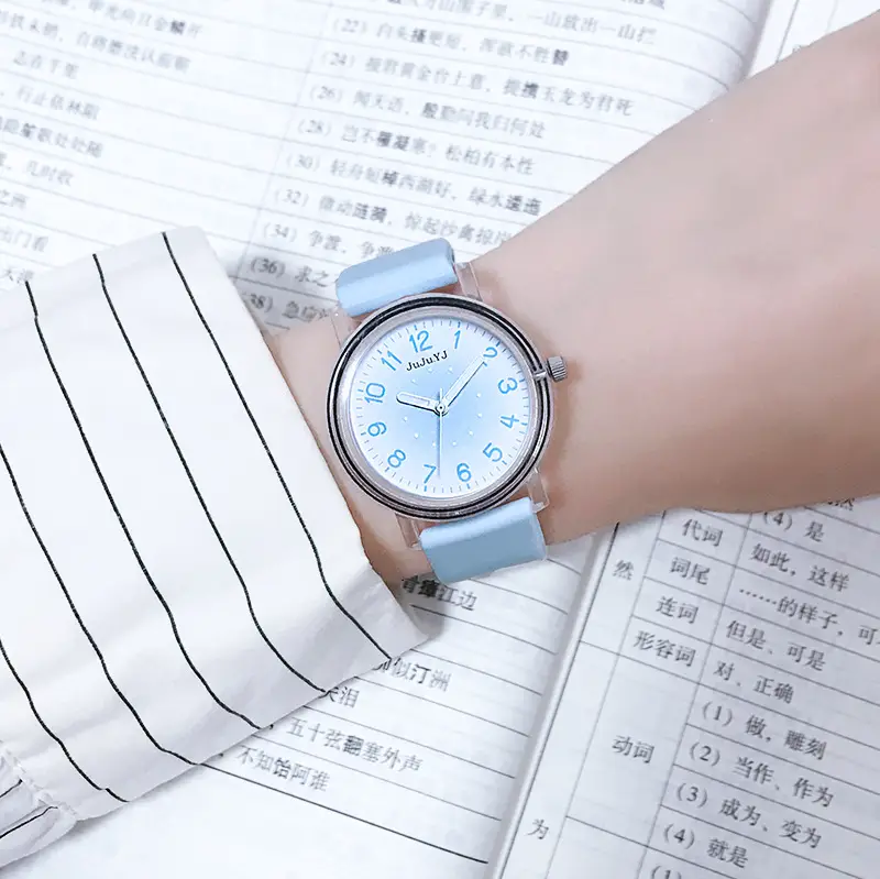 2025 New Silicone Band Student Watch Girls Junior High School Exam Special Watch Luminous Waterproof Quartz Watch