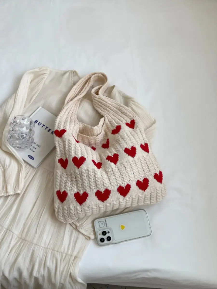 Knitted Heart Tote Bag for Women 2024 — feature 14