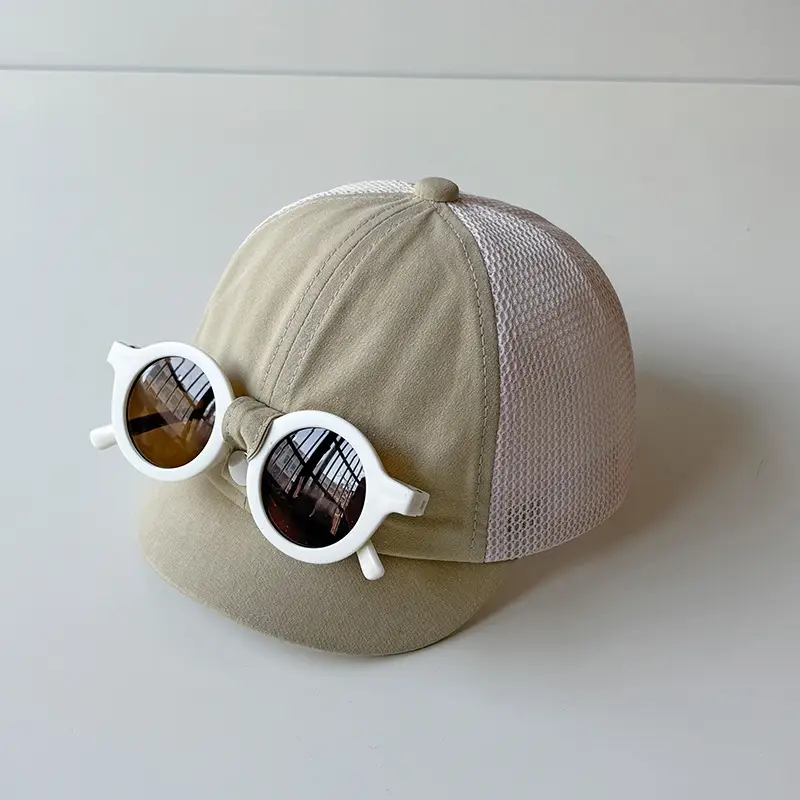 Men Women Mesh Sun Hat with White Sunglasses - Image 3