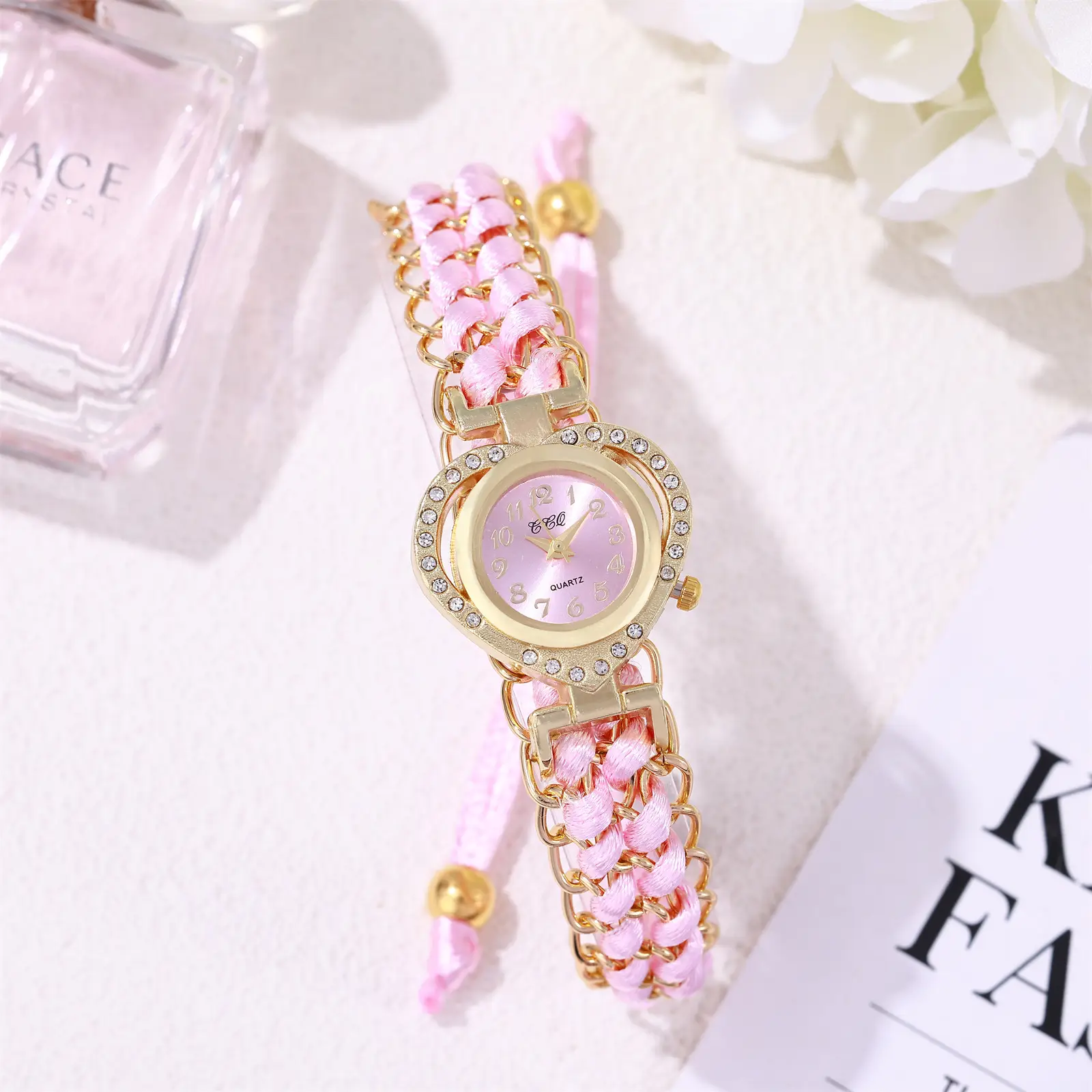 Women's Heart-Shaped Quartz Watch with Gold Braided Bracelet - Image 6