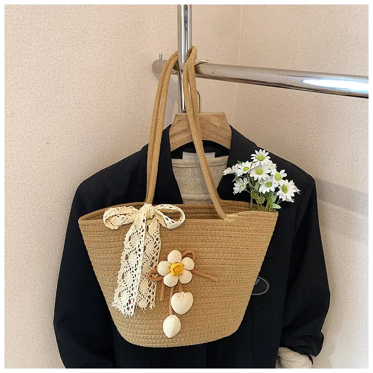 Women Straw Tote Bag Large Capacity Beach Travel Luggage — feature 1
