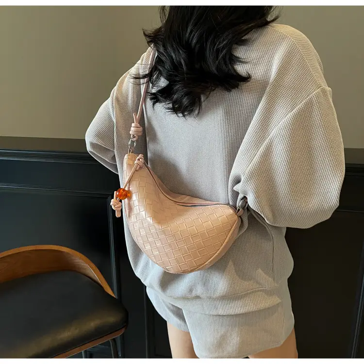 Women's Silver Saddle Crossbody Bag with Lace Trim — feature 10