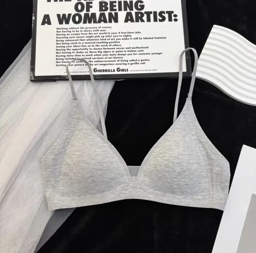 Fengzhixin Original French Deep V Triangle Cup Intimates Without Rims Beautiful Back Seamless Push-Up Summer Thin Bra