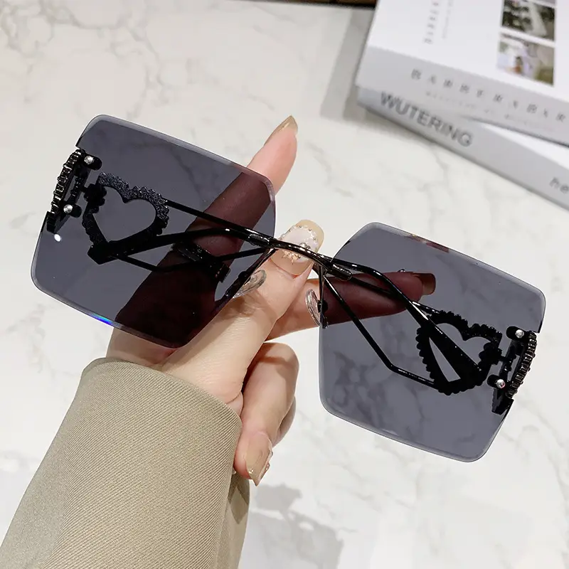 Heart Personalized Sunglasses Anti-UV Big Face Cut - Image 8