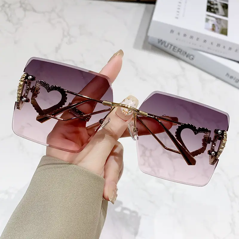 Heart Personalized Sunglasses Anti-UV Big Face Cut - Image 10