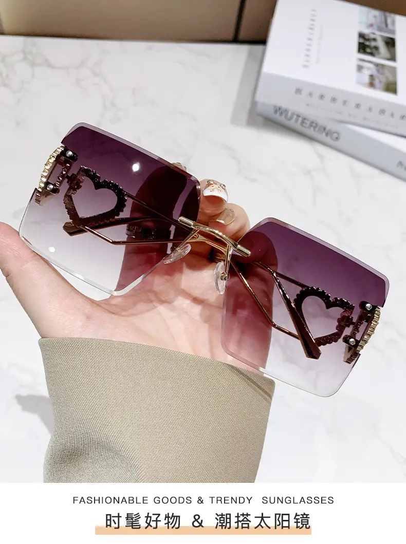 Heart Personalized Sunglasses Anti-UV Big Face Cut — feature 5