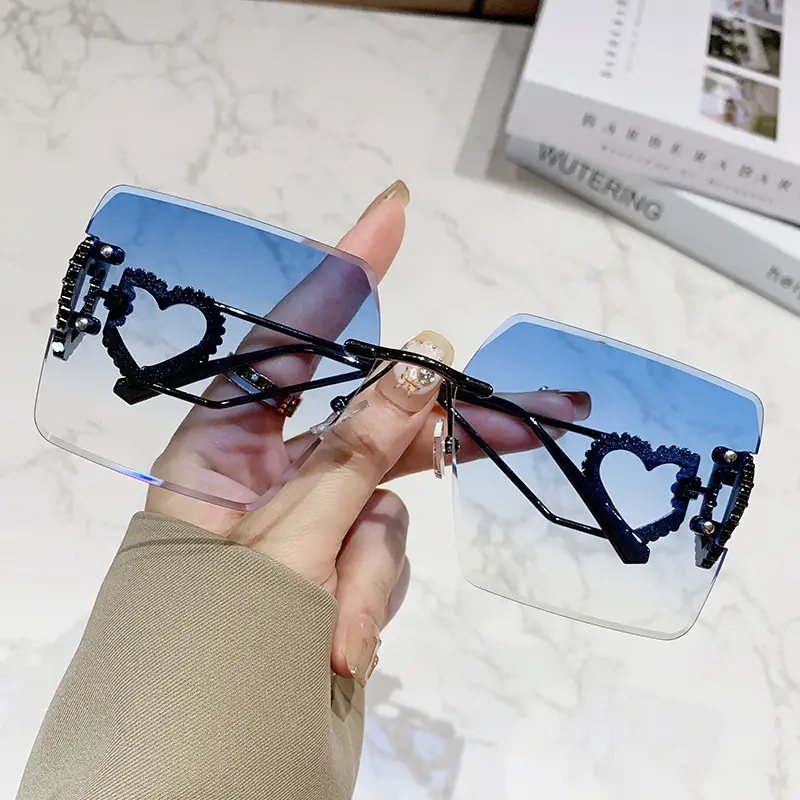Heart Personalized Sunglasses Anti-UV Big Face Cut - Image 5