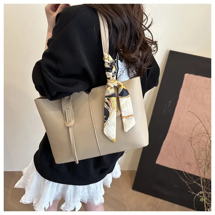 Black Luxury Shoulder Bag with Gold Embroidery — feature 13