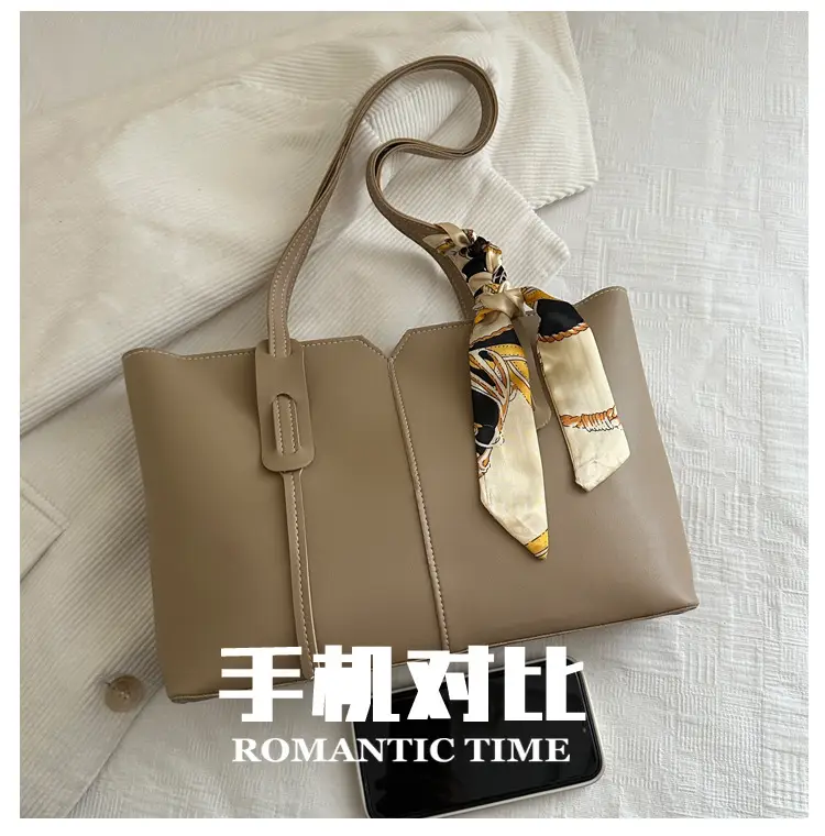 Black Luxury Shoulder Bag with Gold Embroidery — feature 2