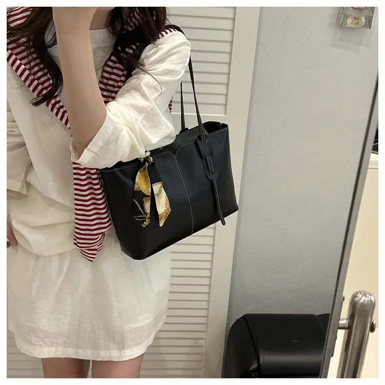 Black Luxury Shoulder Bag with Gold Embroidery — feature 31