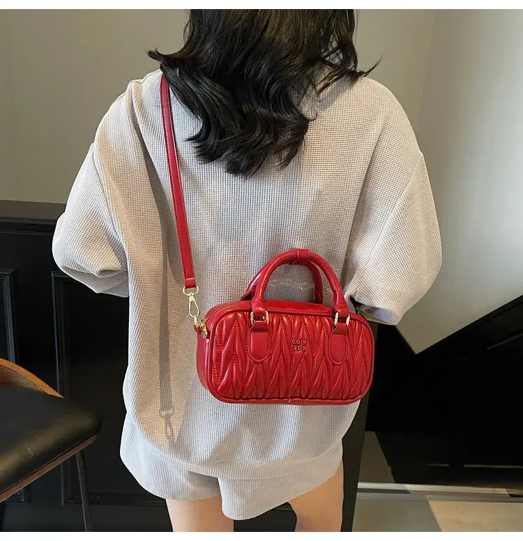Women's Pink Quilted Shoulder Crossbody Bag 2025 — feature 8