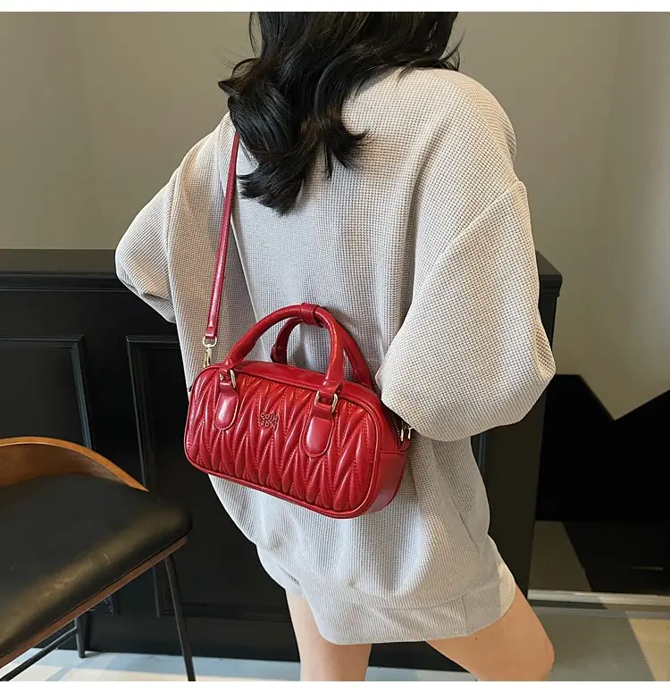 Women's Pink Quilted Shoulder Crossbody Bag 2025 — feature 9