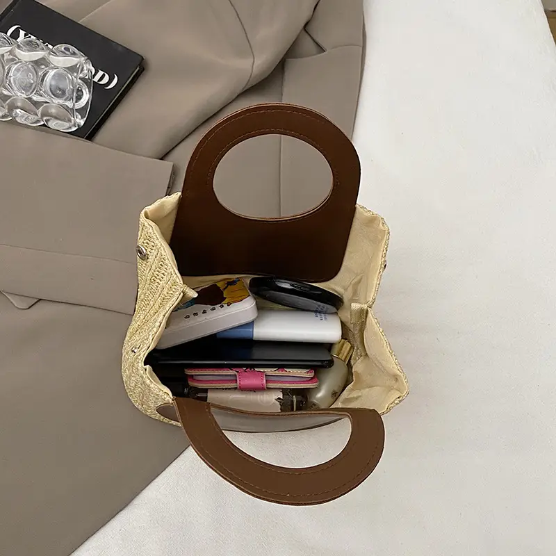Spliced Straw Bag Large Capacity Shoulder Tote Wholesale - Image 6