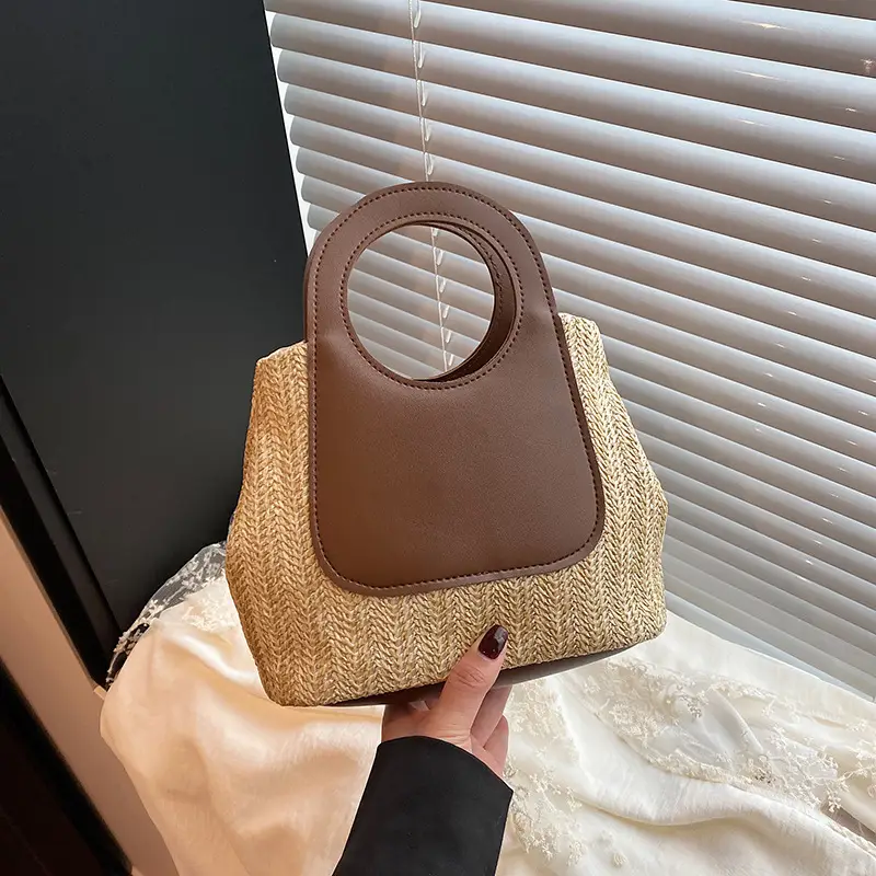 Spliced Straw Bag Large Capacity Shoulder Tote Wholesale — feature 12