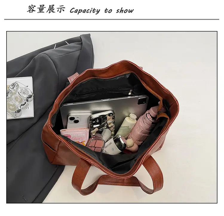 Red Leather Vintage Shoulder Bag Large Capacity 2025 — feature 10