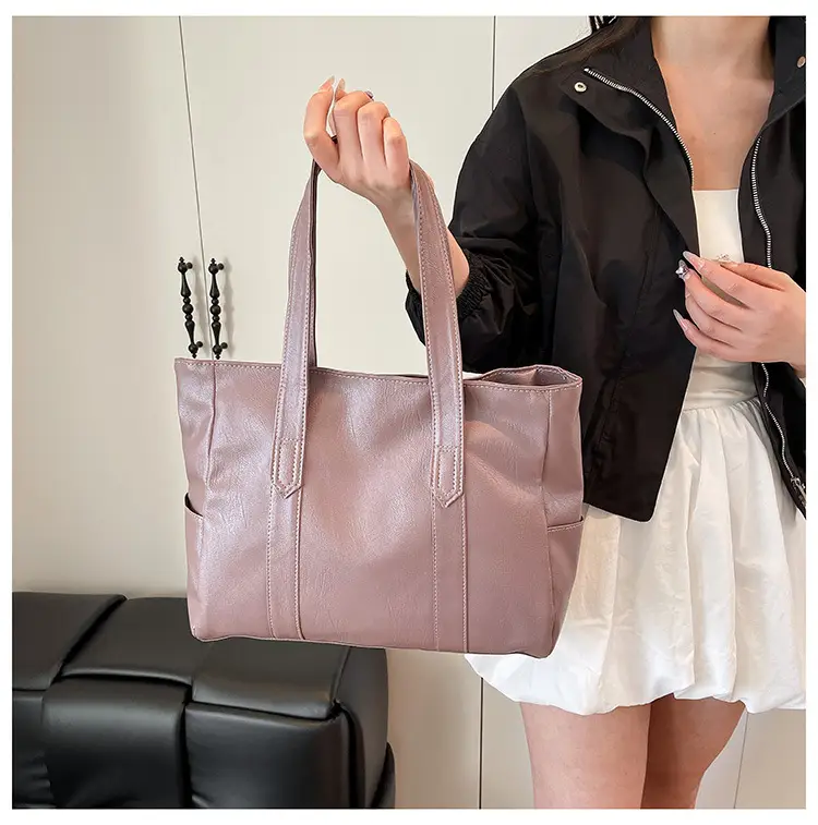 Red Leather Vintage Shoulder Bag Large Capacity 2025 — feature 24