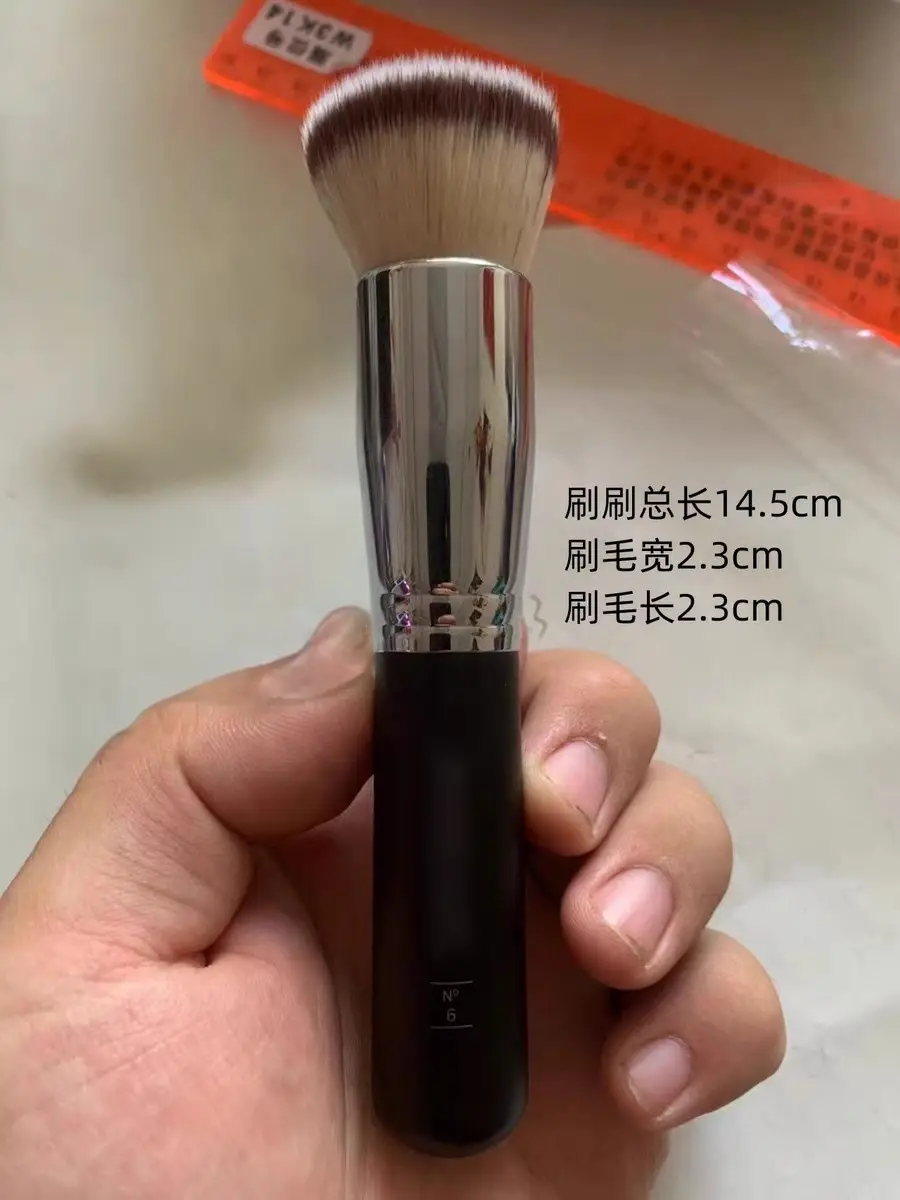 T Series Flat Head Makeup Brush for Foundation & Concealer — feature 1