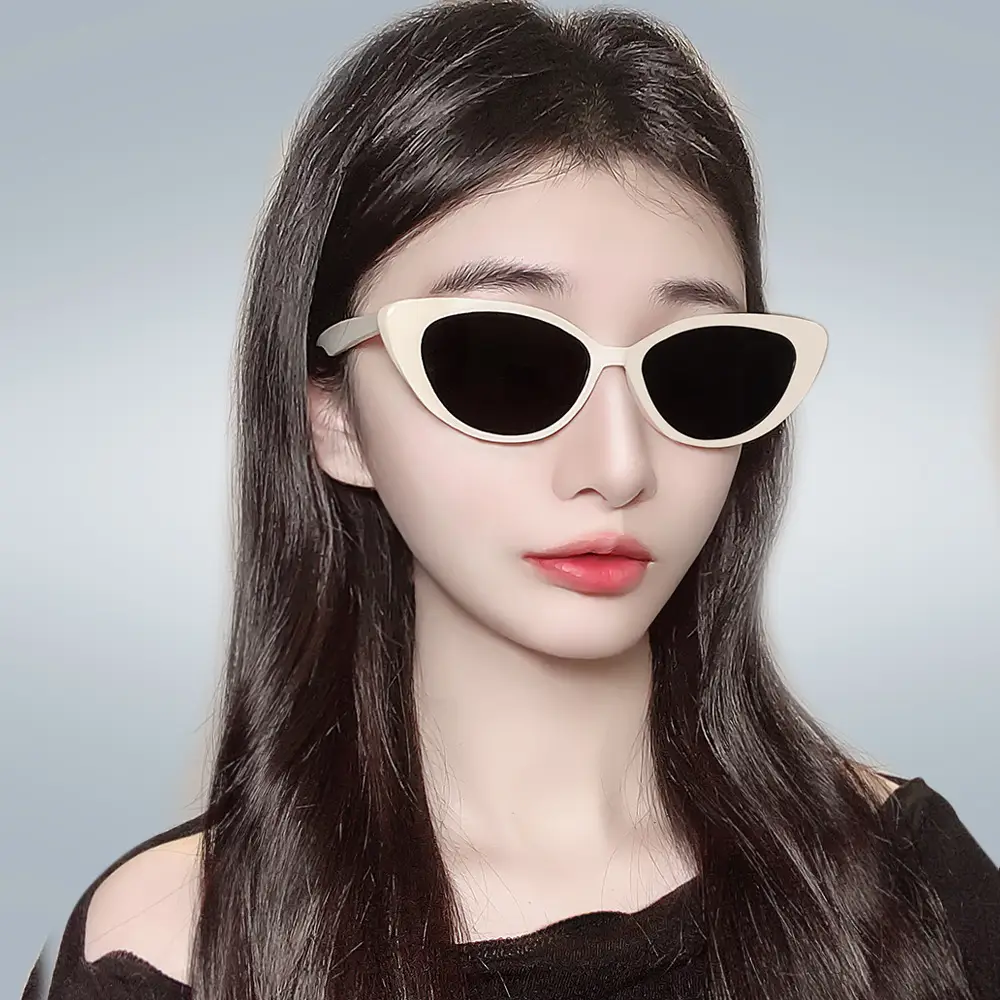 Cat-Eye Sunglasses for Women Men Transparent Frame - Image 8