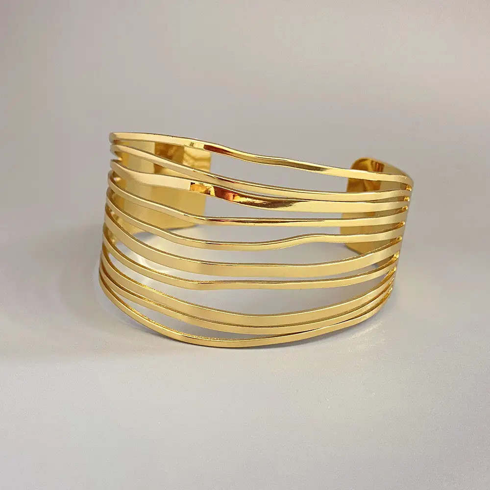 European and American Exaggerated Gold Wide-Brimmed Fashion Geometric Stripe Open Bracelet, High-End Glossy Surface Wristband Arm Band — feature 4