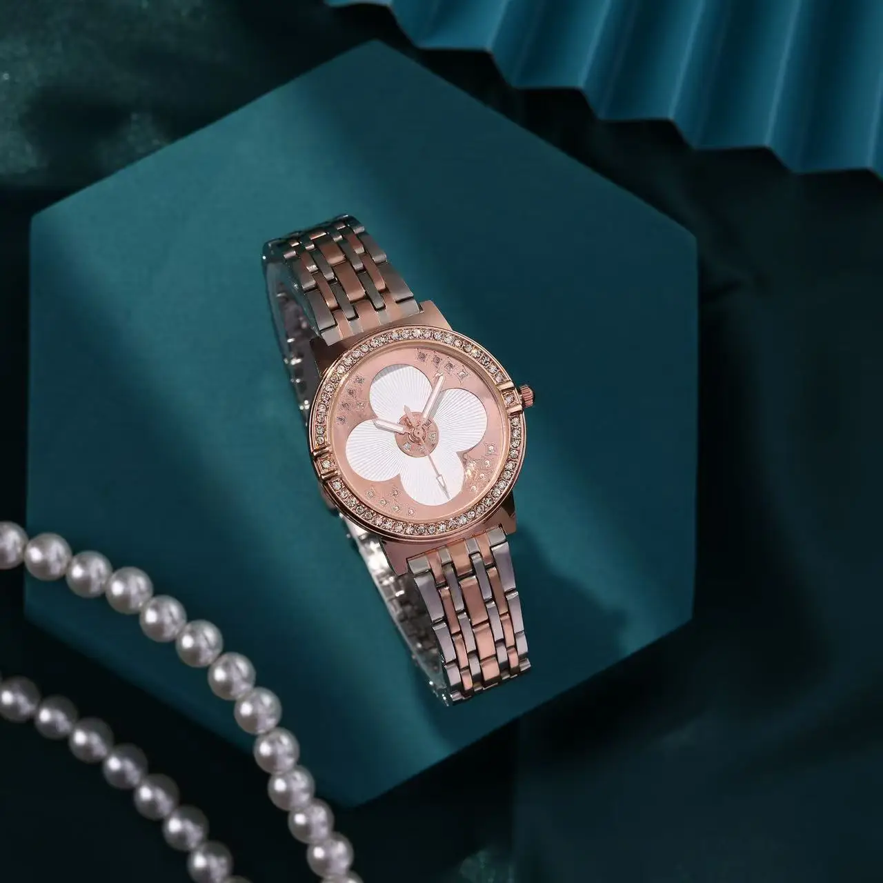 Women's Rose Gold Rhinestone Quartz Watch with Pearl Strap