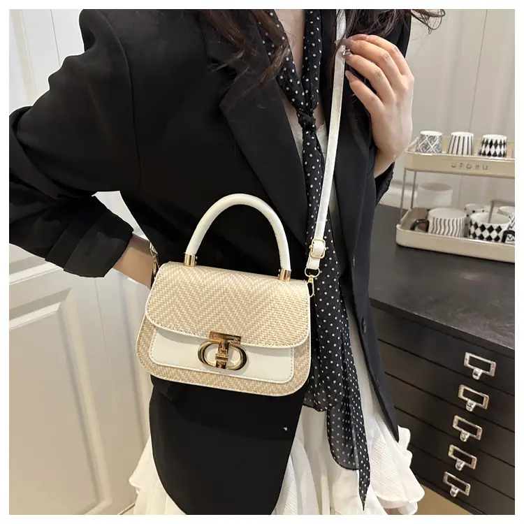 2025 New High-End Beige White Embroidered Shoulder Bag — feature 17