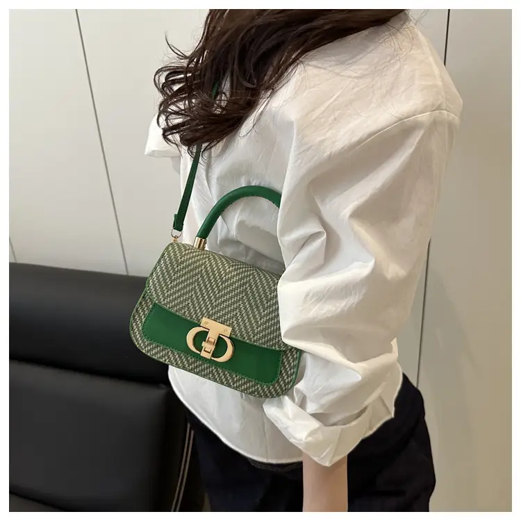 2025 New High-End Beige White Embroidered Shoulder Bag — feature 26
